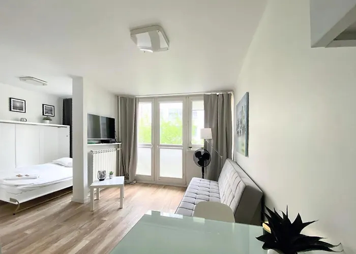 Warsaw Concierge Rondo Onz