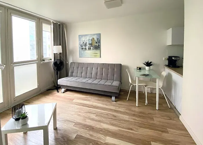Warsaw Concierge Rondo Onz